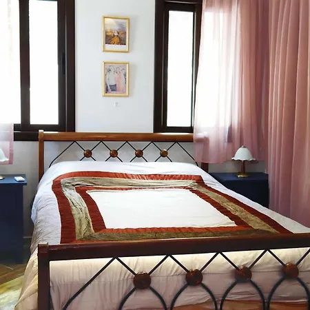 Villa View Pomos