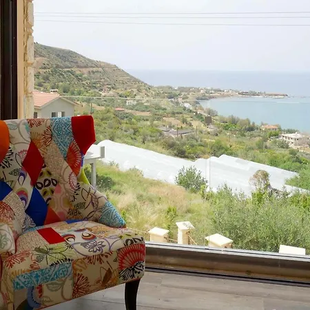 Villa View Pomos