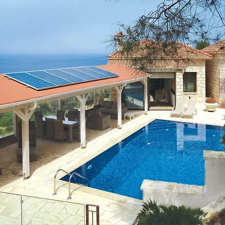 Villa View *
